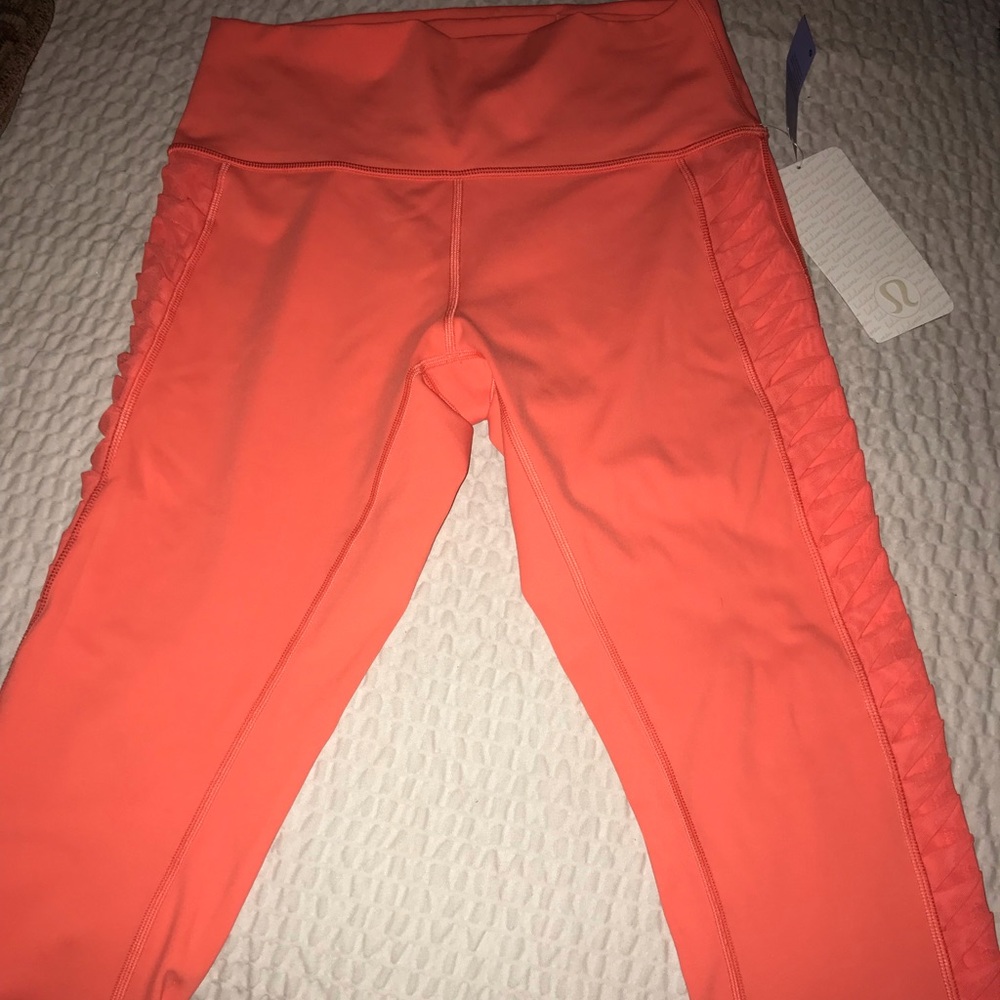 Lulu Lemon Sunshine Salutation Crop Leggings